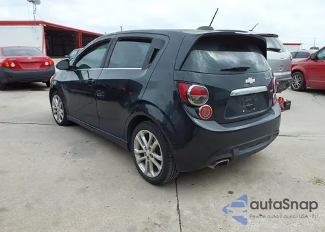 2015 Chevrolet Sonic Rs Manual z USA, uszkodzony, nr VIN 1G1JH6SB5F4126282